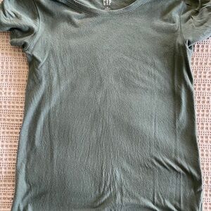 GAP Women's Green T-Shirt